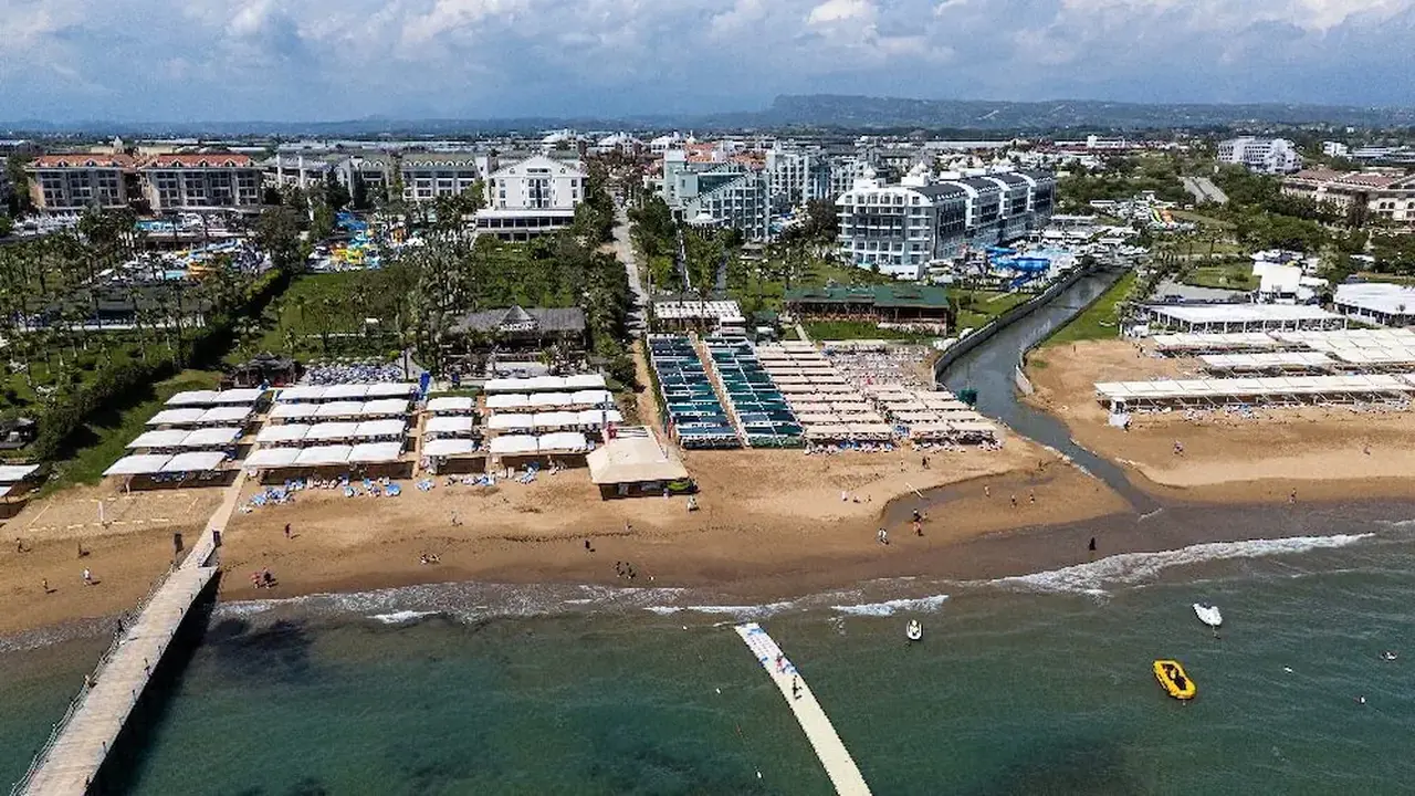 Side Aluna Hotel