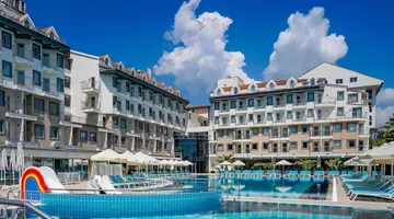 Side Aluna Hotel
