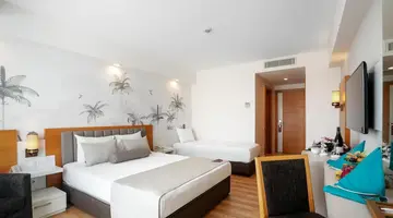 Side Aluna Hotel
