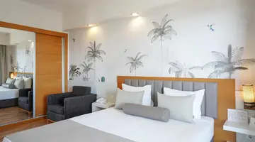 Side Aluna Hotel