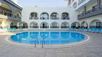 Side Aluna Hotel