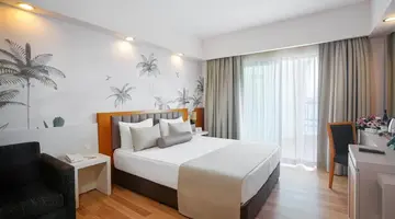 Side Aluna Hotel