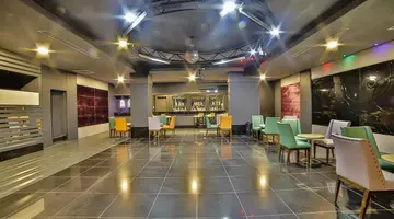 Side Aluna Hotel