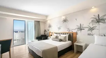 Side Aluna Hotel
