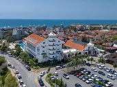 Side Aluna Hotel