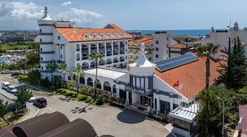 Side Aluna Hotel