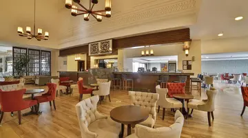 Side Aluna Hotel
