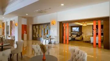 Side Aluna Hotel