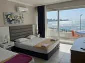 Side Beach Club