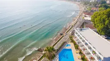 Side Beach Club