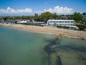 Side Beach Club