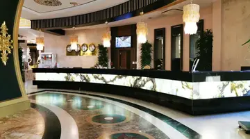 SIDE CROWN PALACE
