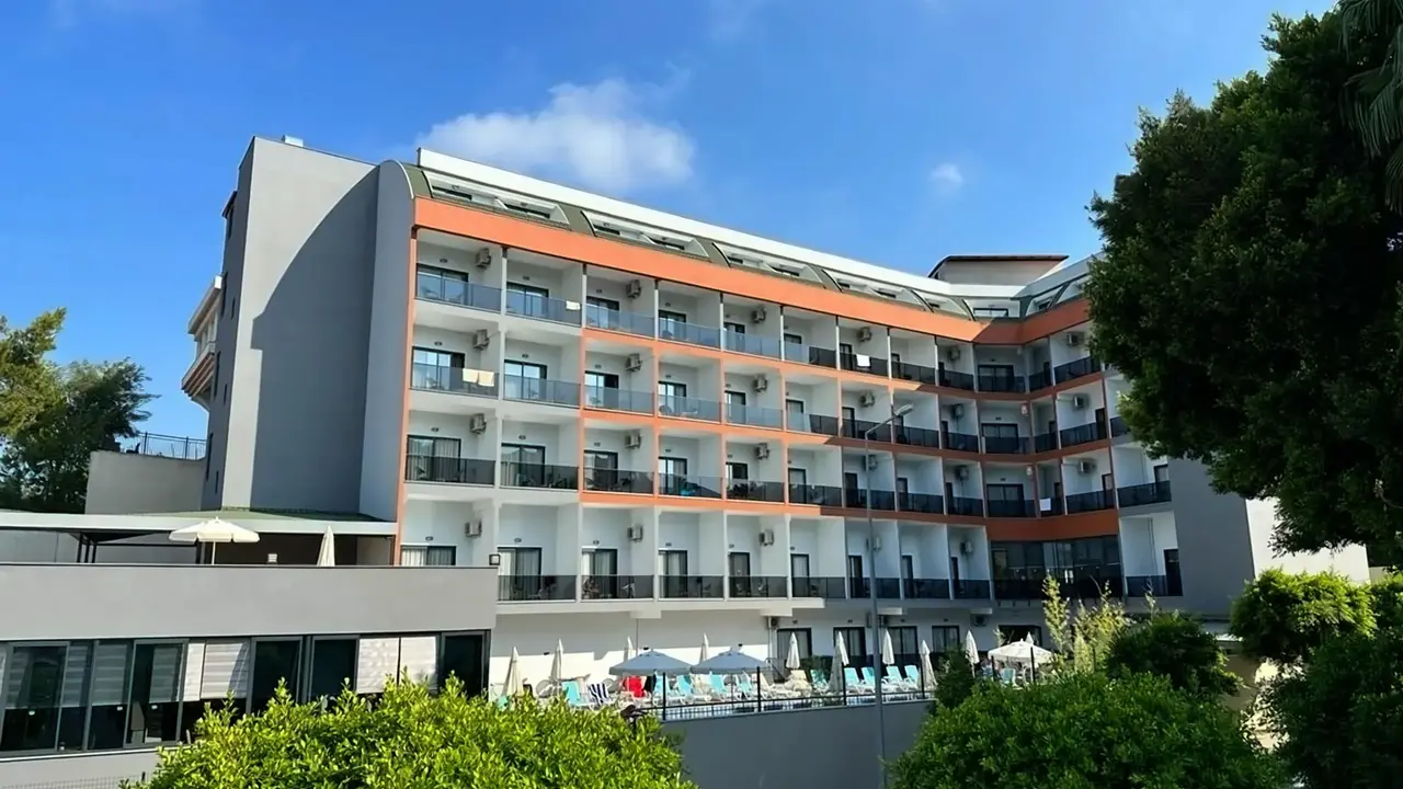 Side Golden Rock Hotel&Spa (+16 Adult)
