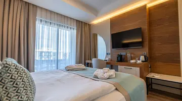 SIDE MOON PALACE HOTEL