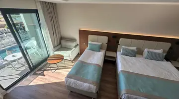 SIDE MOON PALACE HOTEL