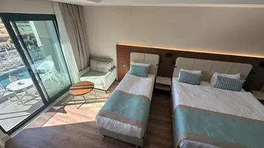 SIDE MOON PALACE HOTEL