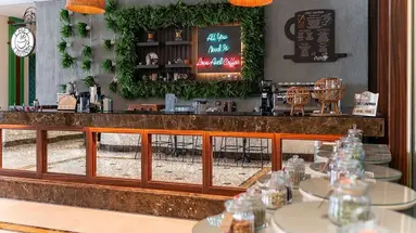 SIDE PREMIUM by OZ Hotels