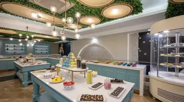 SIDE PREMIUM by OZ Hotels