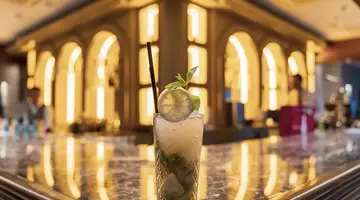 SIDE PREMIUM by OZ Hotels