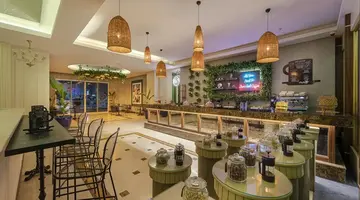 SIDE PREMIUM by OZ Hotels
