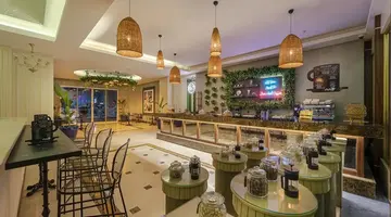 SIDE PREMIUM by OZ Hotels