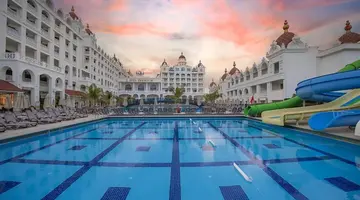 SIDE PREMIUM by OZ Hotels