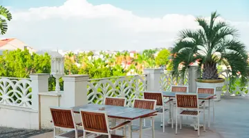 Side Premium Hotel