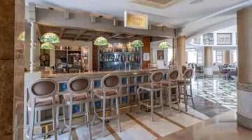 Side Star Beach Hotel