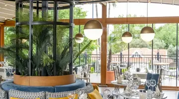 Side Star Beach Hotel