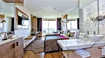 Side Star Elegance