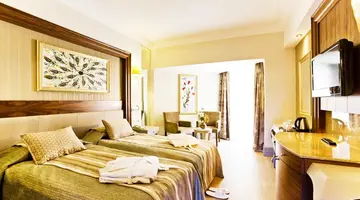 Side Star Resort