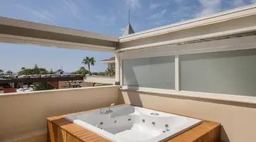 Side Star Resort