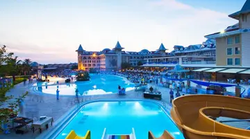 Side Star Resort