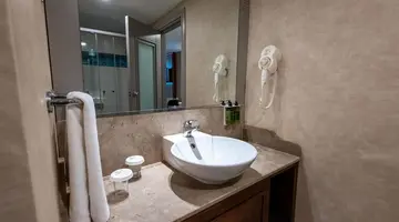 Side Star Resort