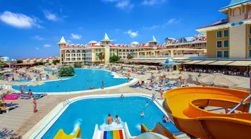 Side Star Resort
