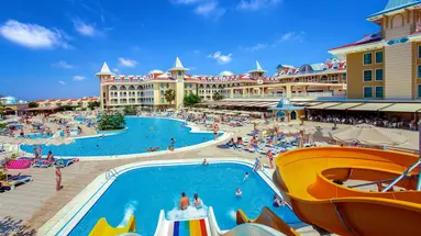 Side Star Resort
