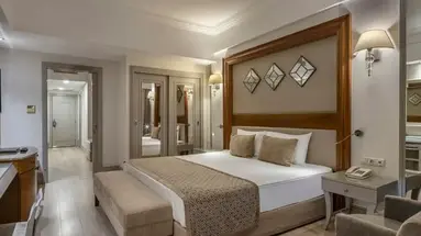 Side Star Resort