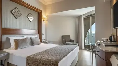 Side Star Resort