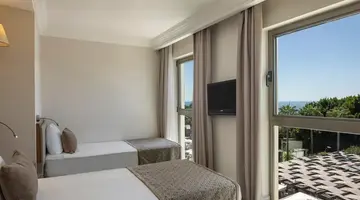 Side Star Resort