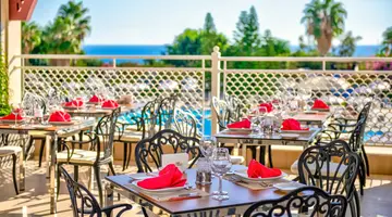 Side Star Resort