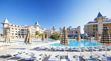 Side Star Resort