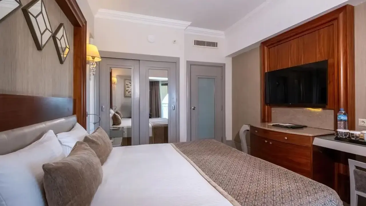 SIDE STAR RESORT
