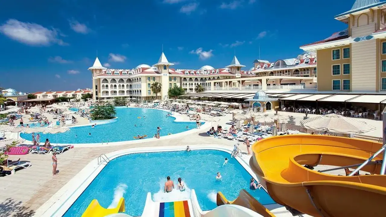 SIDE STAR RESORT