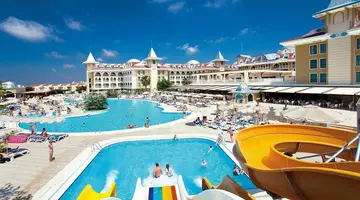 Side Star Resort