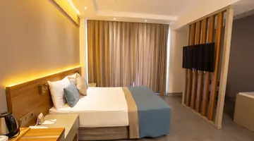 SIDE STORY RESORT & SPA