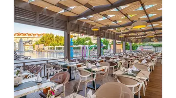 SIDE STORY RESORT & SPA