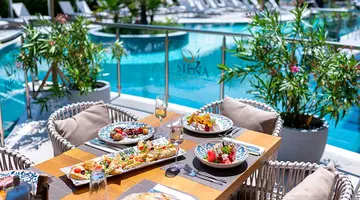 SIENA PREMIUM RETREAT