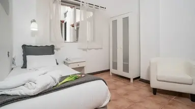 Silken Saaj Maar