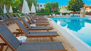Silver Beach Hotel and Annexe Apartments