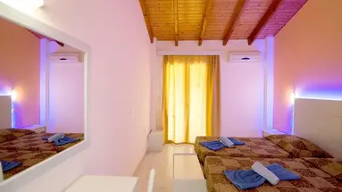 Silver Beach Hotel and Annexe Apartments